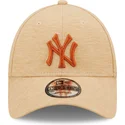 casquette-courbee-marron-ajustable-avec-logo-marron-9forty-pull-essential-new-york-yankees-mlb-new-era