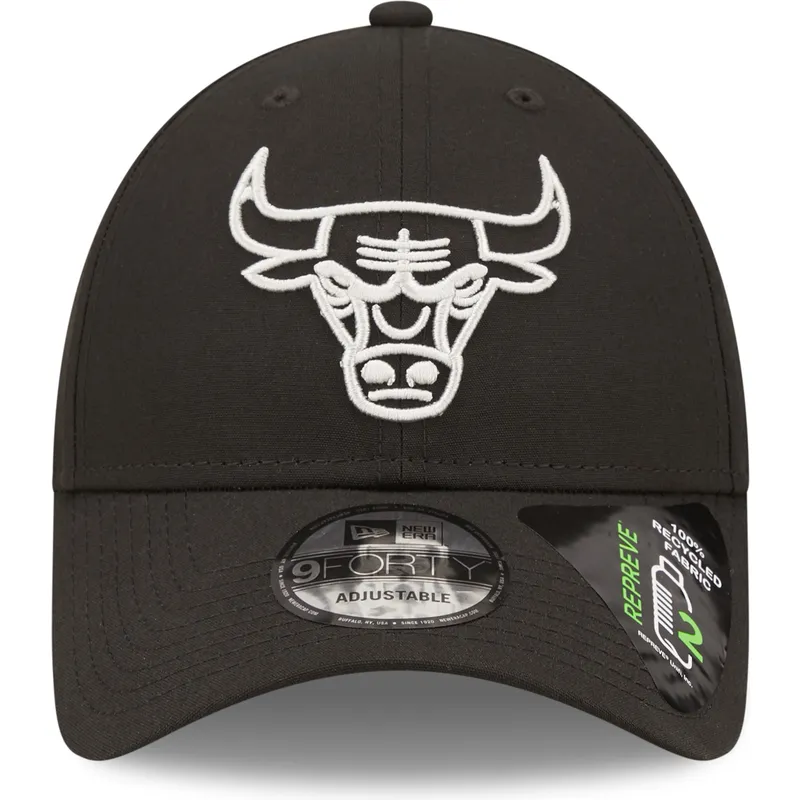 petten-gebogen-zwart-verstelbaar-9forty-repreve-monochrom-van-chicago-bulls-nba-van-new-era petten-gebogen-zwart-verstelbaar-9forty-repreve-monochrom-van-chicago-bulls-nba-van-new-era