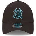 petten-gebogen-zwart-verstelbaar-9forty-neon-outline-van-new-york-yankees-mlb-van-new-era