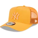 cappellino-trucker-arancione-con-logo-arancione-a-frame-tonal-mesh-dei-new-york-yankees-mlb-di-new-era