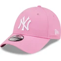 petten-gebogen-roze-verstelbaar-9forty-league-essential-van-new-york-yankees-mlb-van-new-era