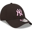petten-gebogen-zwart-verstelbaar-rosa-9forty-league-essential-van-new-york-yankees-mlb-van-new-era