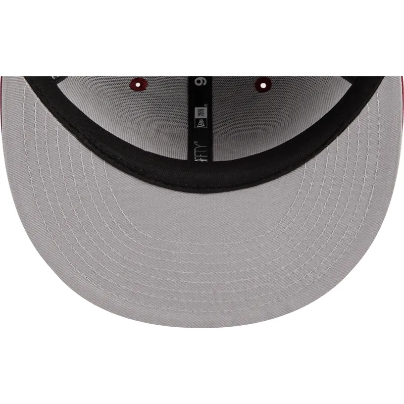 petten-plat-rood-snapback-9fifty-draft-edition-2023-van-cleveland-cavaliers-nba-van-new-era petten-plat-rood-snapback-9fifty-draft-edition-2023-van-cleveland-cavaliers-nba-van-new-era