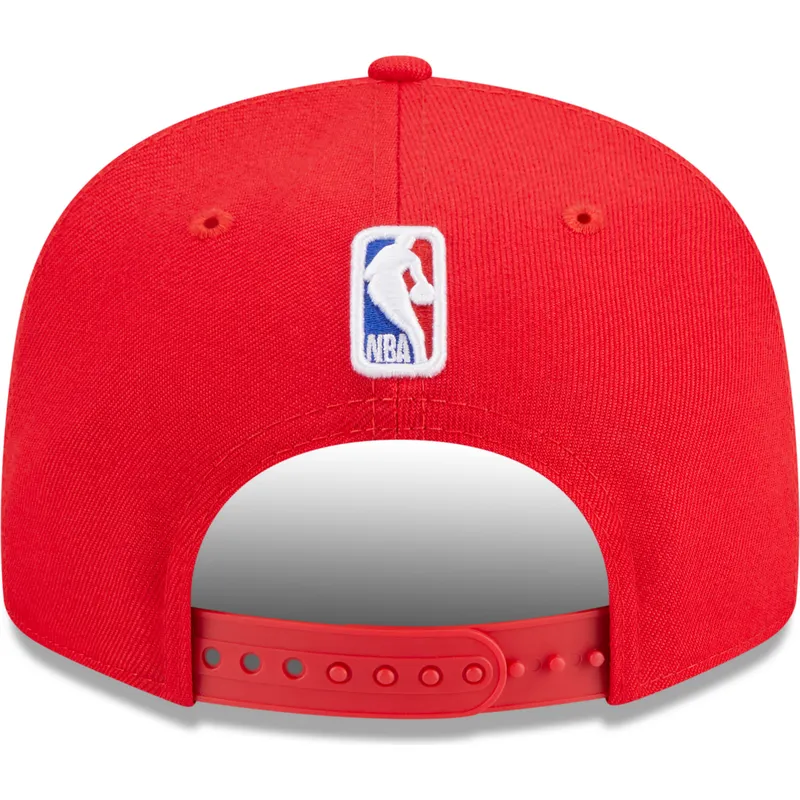 petten-plat-rood-snapback-9fifty-draft-edition-2023-van-chicago-bulls-nba-van-new-era petten-plat-rood-snapback-9fifty-draft-edition-2023-van-chicago-bulls-nba-van-new-era