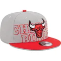 casquette-plate-grise-et-rouge-snapback-9fifty-draft-edition-2023-chicago-bulls-nba-new-era