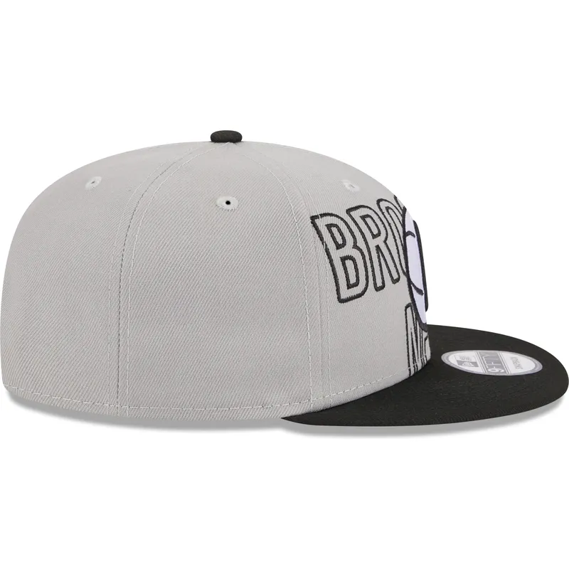petten-plat-grijs-snapback-9fifty-draft-edition-2023-van-brooklyn-nets-nba-van-new-era