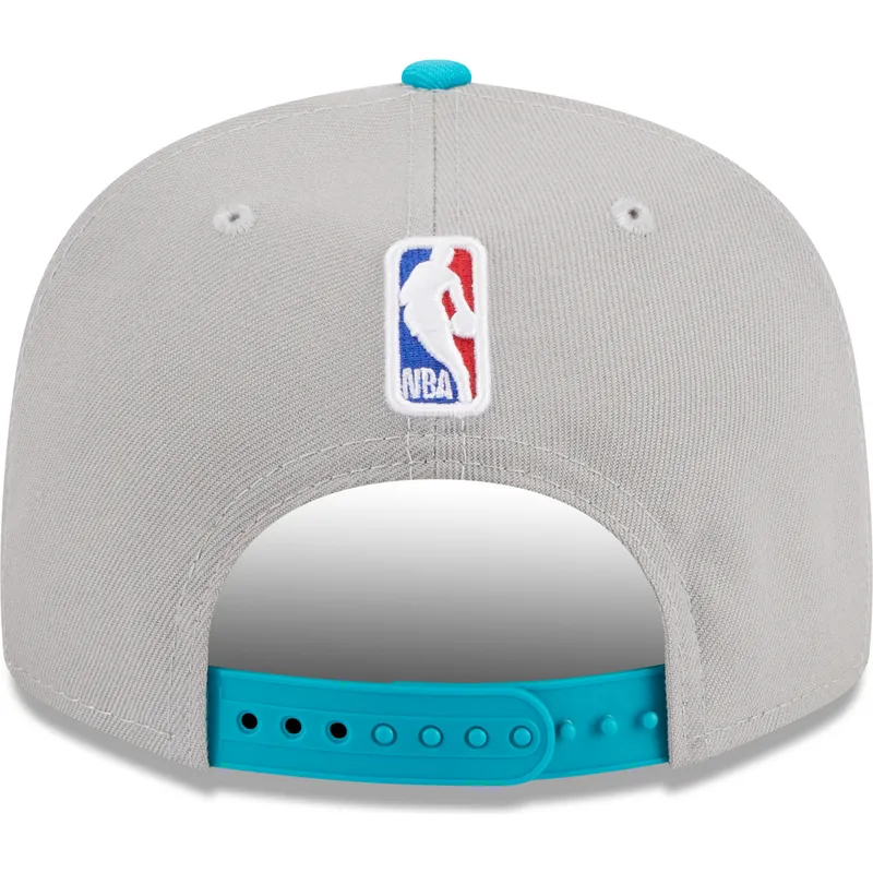 petten-plat-grijs-snapback-9fifty-draft-edition-2023-van-charlotte-hornets-nba-van-new-era petten-plat-grijs-snapback-9fifty-draft-edition-2023-van-charlotte-hornets-nba-van-new-era