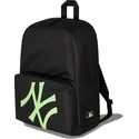 sac-a-dos-noire-avec-logo-vert-multi-stadium-new-york-yankees-mlb-new-era