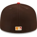 casquette-plate-marron-et-rouge-ajustee-59fifty-the-elements-fire-pin-los-angeles-dodgers-mlb-new-era