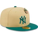 casquette-plate-beige-et-verte-ajustee-59fifty-the-elements-earth-pin-new-york-yankees-mlb-new-era