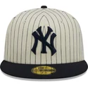 petten-plat-beige-fitted-59fifty-retro-script-van-new-york-yankees-mlb-van-new-era