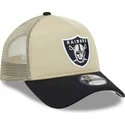 gorra-trucker-beige-y-negra-9forty-a-frame-all-day-trucker-de-las-vegas-raiders-nfl-de-new-era