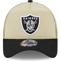 gorra-trucker-beige-y-negra-9forty-a-frame-all-day-trucker-de-las-vegas-raiders-nfl-de-new-era