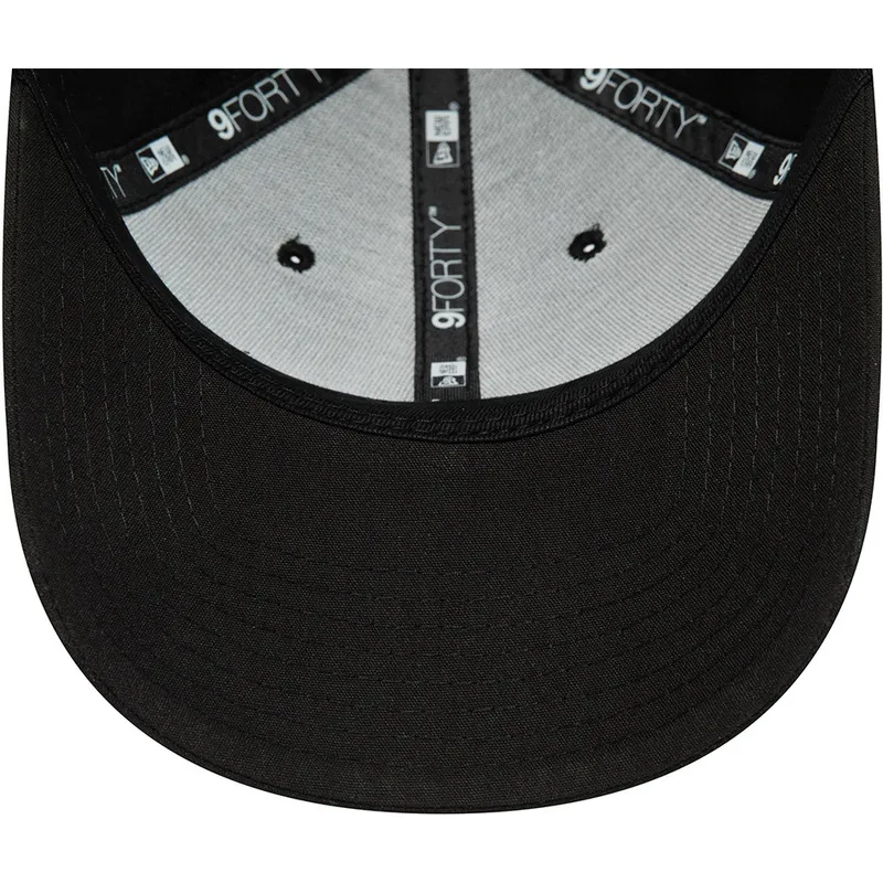schwarze-verstellbare-curved-cap-mit-schwarzem-logo-9forty-repreve-von-tottenham-hotspur-football-club-premier-league-von-new-er
