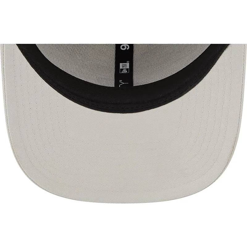 petten-gebogen-beige-snapback-9fifty-seasonal-van-mclaren-racing-formula-1-van-new-era