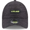 svart-justerbar-kurvkeps-9forty-all-over-print-av-valentino-rossi-vr46-motogp-fran-new-era