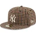 cappello-piatto-marrone-aderente-59fifty-harris-tweed-dei-new-york-yankees-mlb-di-new-era
