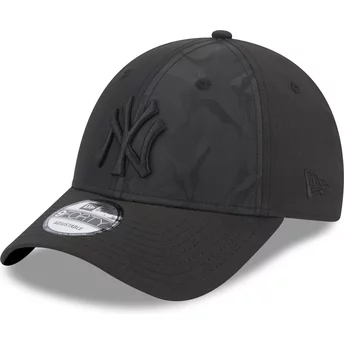 Gorra curva negra ajustable con logo negro 9FORTY Multi Texture de New York Yankees MLB de New Era