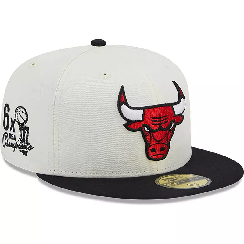 Gorra plana blanca y negra ajustada 59FIFTY Championships de Chicago Bulls  NBA de New Era