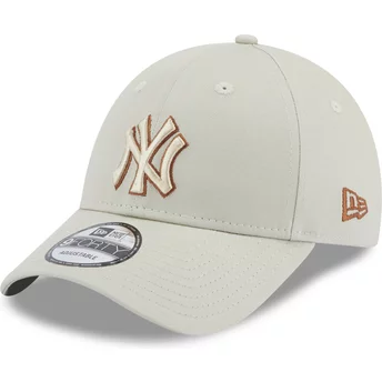 Gorra curva beige ajustable 9FORTY Team Outline de New York Yankees MLB de New Era