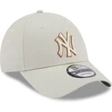 gorra-curva-beige-ajustable-9forty-team-outline-de-new-york-yankees-mlb-de-new-era