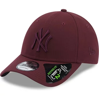 Gorra curva granate ajustable con logo granate 9FORTY Repreve de New York Yankees MLB de New Era