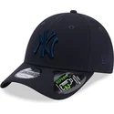 gorra-curva-azul-marino-ajustable-con-logo-azul-marino-9forty-repreve-de-new-york-yankees-mlb-de-new-era