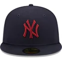petten-plat-marineblauw-aangepast-59fifty-league-essential-van-new-york-yankees-mlb-van-new-era