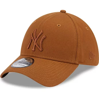 Gorra curva marrón ajustada con logo marrón 39THIRTY League Essential de New York Yankees MLB de New Era