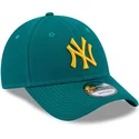 gorra-curva-verde-ajustable-con-logo-amarillo-9forty-league-essential-de-new-york-yankees-mlb-de-new-era