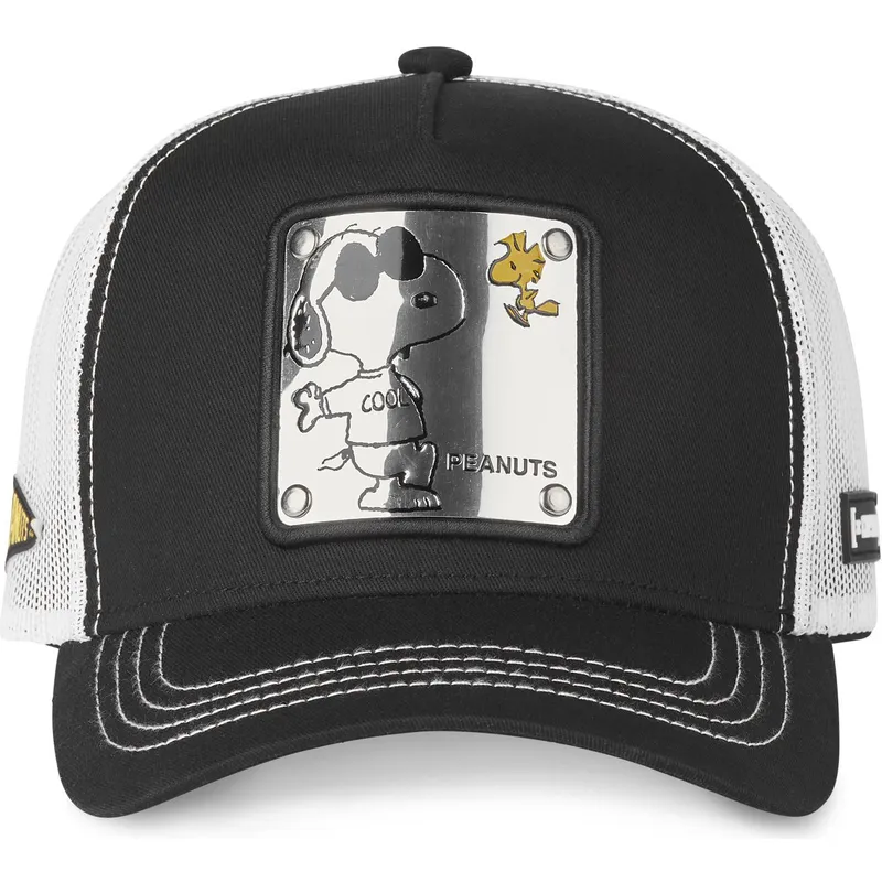 petten-gebogen-zwart-snapback-snoopy-pinda-s-van-capslab
