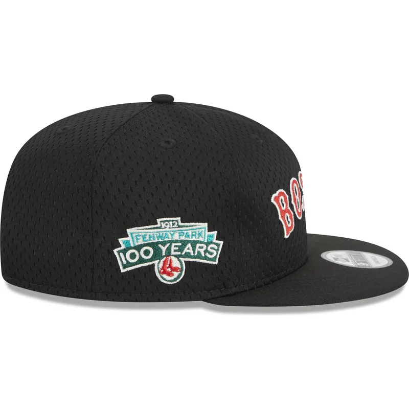 petten-plat-zwart-snapback-9fifty-post-up-pin-van-boston-red-sox-mlb-van-new-era petten-plat-zwart-snapback-9fifty-post-up-pin-van-boston-red-sox-mlb-van-new-era