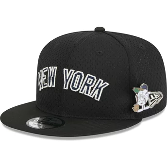 Gorra plana negra snapback 9FIFTY Post-Up Pin de New York Yankees MLB de New Era
