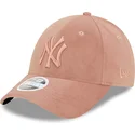 gorra-curva-rosa-ajustable-con-logo-rosa-para-mujer-9forty-velour-de-new-york-yankees-mlb-de-new-era