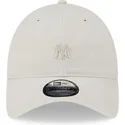 gorra-curva-beige-ajustable-con-logo-beige-9twenty-mini-logo-de-new-york-yankees-mlb-de-new-era