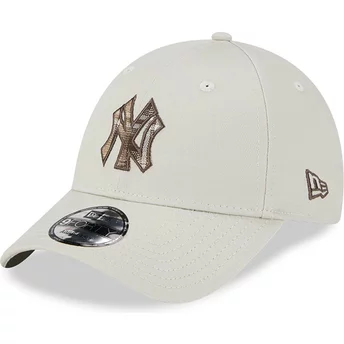 Gorra curva beige ajustable 9FORTY Check Infill de New York Yankees MLB de New Era
