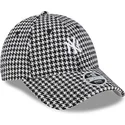 gorra-curva-negra-y-blanca-ajustable-para-mujer-9forty-houndstooth-de-new-york-yankees-mlb-de-new-era