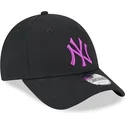 gorra-curva-negra-ajustable-con-logo-violeta-9forty-league-essential-de-new-york-yankees-mlb-de-new-era