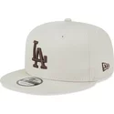 new-era-flat-brim-brown-logo-9fifty-league-essential-los-angeles-dodgers-mlb-beige-snapback-cap