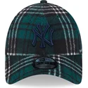 gorra-curva-verde-ajustable-con-logo-azul-9forty-check-de-new-york-yankees-mlb-de-new-era