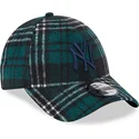 gorra-curva-verde-ajustable-con-logo-azul-9forty-check-de-new-york-yankees-mlb-de-new-era