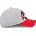 casquette-courbee-grise-et-rouge-ajustable-9twenty-tip-off-2023-chicago-bulls-nba-new-era