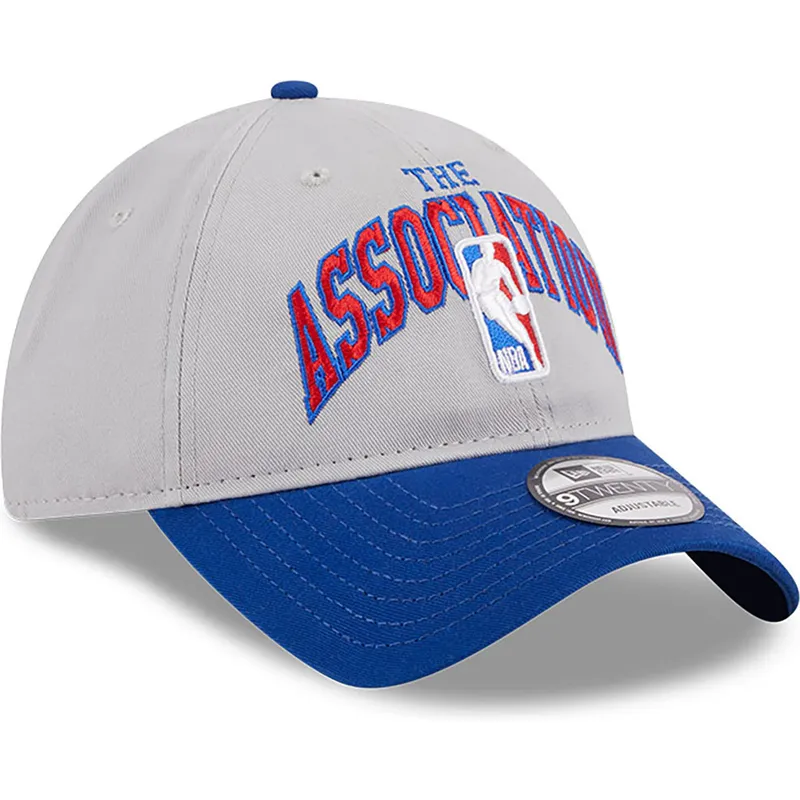 petten-gebogen-grijs-verstelbare-band-9twenty-tip-off-2023-van-nba-van-new-era
