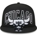 casquette-plate-noire-snapback-9fifty-tip-off-2023-chicago-bulls-nba-new-era