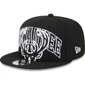 casquette-plate-noire-snapback-9fifty-tip-off-2023-milwaukee-bucks-nba-new-era