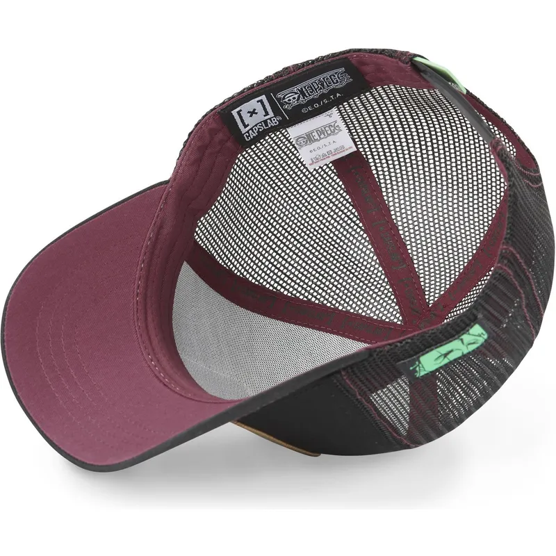 petten-gebogen-zwart-snapback-roronoa-zoro-one-piece-van-capslab