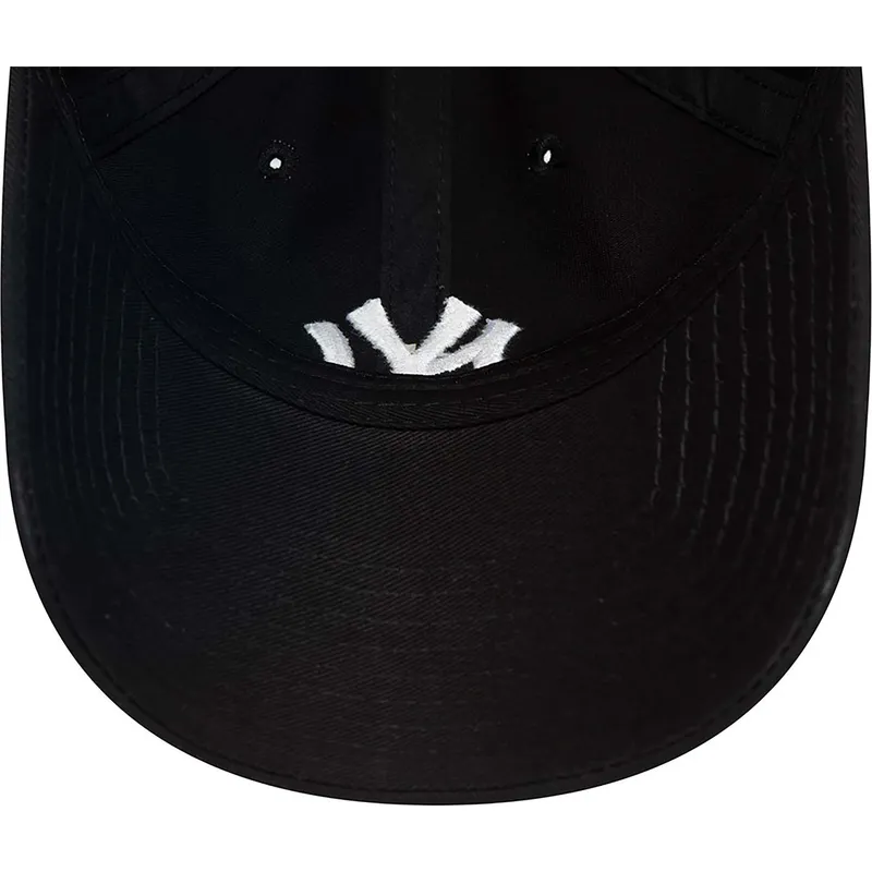 petten-gebogen-zwart-verstelbare-band-9twenty-league-essential-van-new-york-yankees-mlb-van-new-era