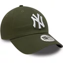 gorra-curva-verde-ajustable-9twenty-league-essential-de-new-york-yankees-mlb-de-new-era