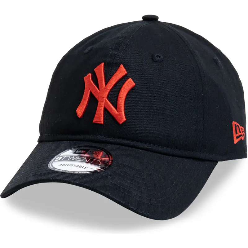 sort-justerbar-curved-cap-med-rodt-logo-9twenty-league-essential-fra-new-york-yankees-mlb-fra-new-era