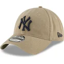 casquette-courbee-marron-claire-ajustable-avec-logo-bleu-marine-9twenty-core-classic-new-york-yankees-mlb-new-era